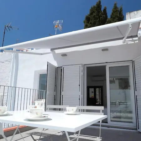Charming Casa In Centre & Minutes To Vakantiehuis *