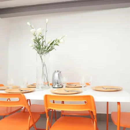 Vakantiehuis Charming Casa In Centre & Minutes To *