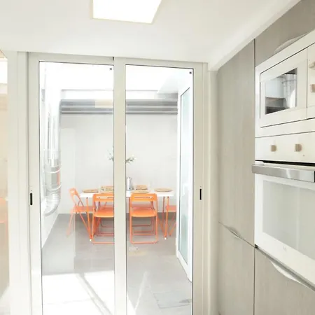 Vakantiehuis Charming Casa In Centre & Minutes To *