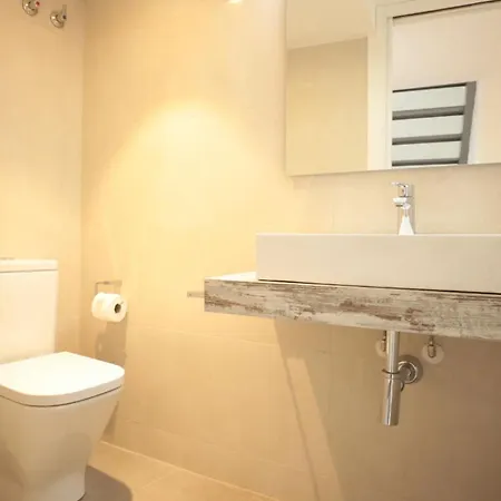 Charming Casa In Centre & Minutes To *